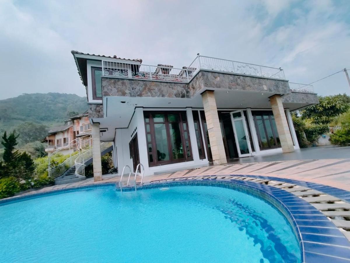 Villa Santika Puncak Pass Cimacan Exterior foto